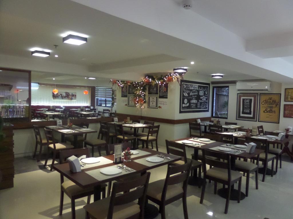 Royal Suites Condotel Kalibo Eksteriør bilde